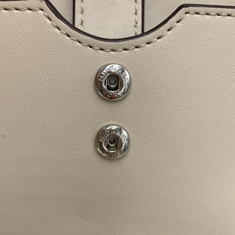 MICHAEL KORS LARGE DOUBLE ZIP WRISTLET LIGHT SAND MULTI COLOR